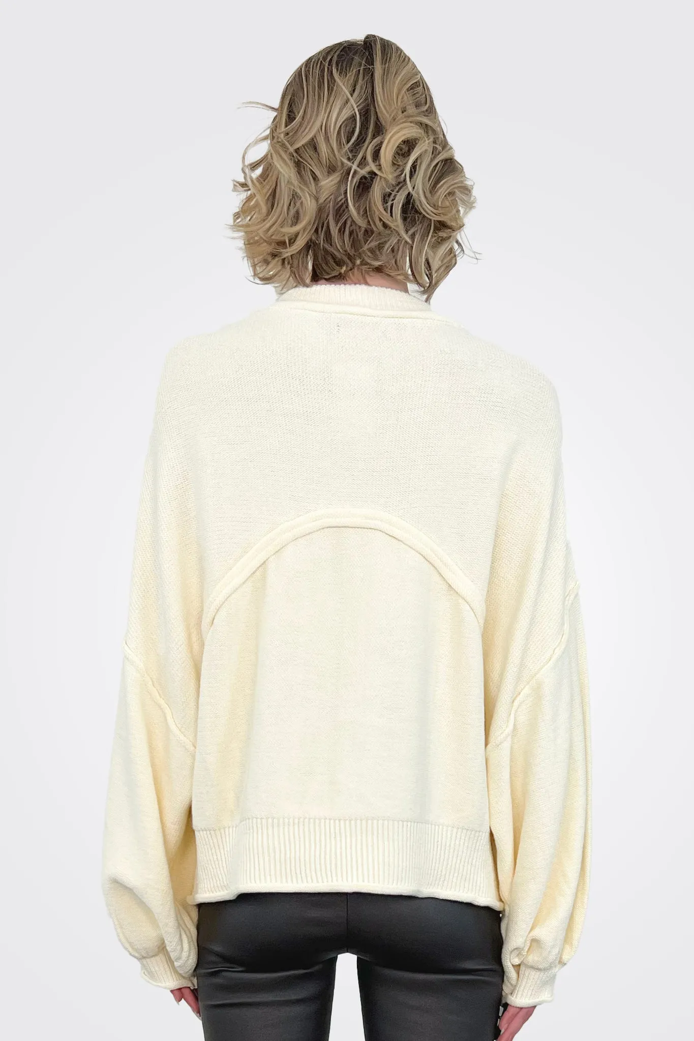 Bell Sleeved Sweater - Cream