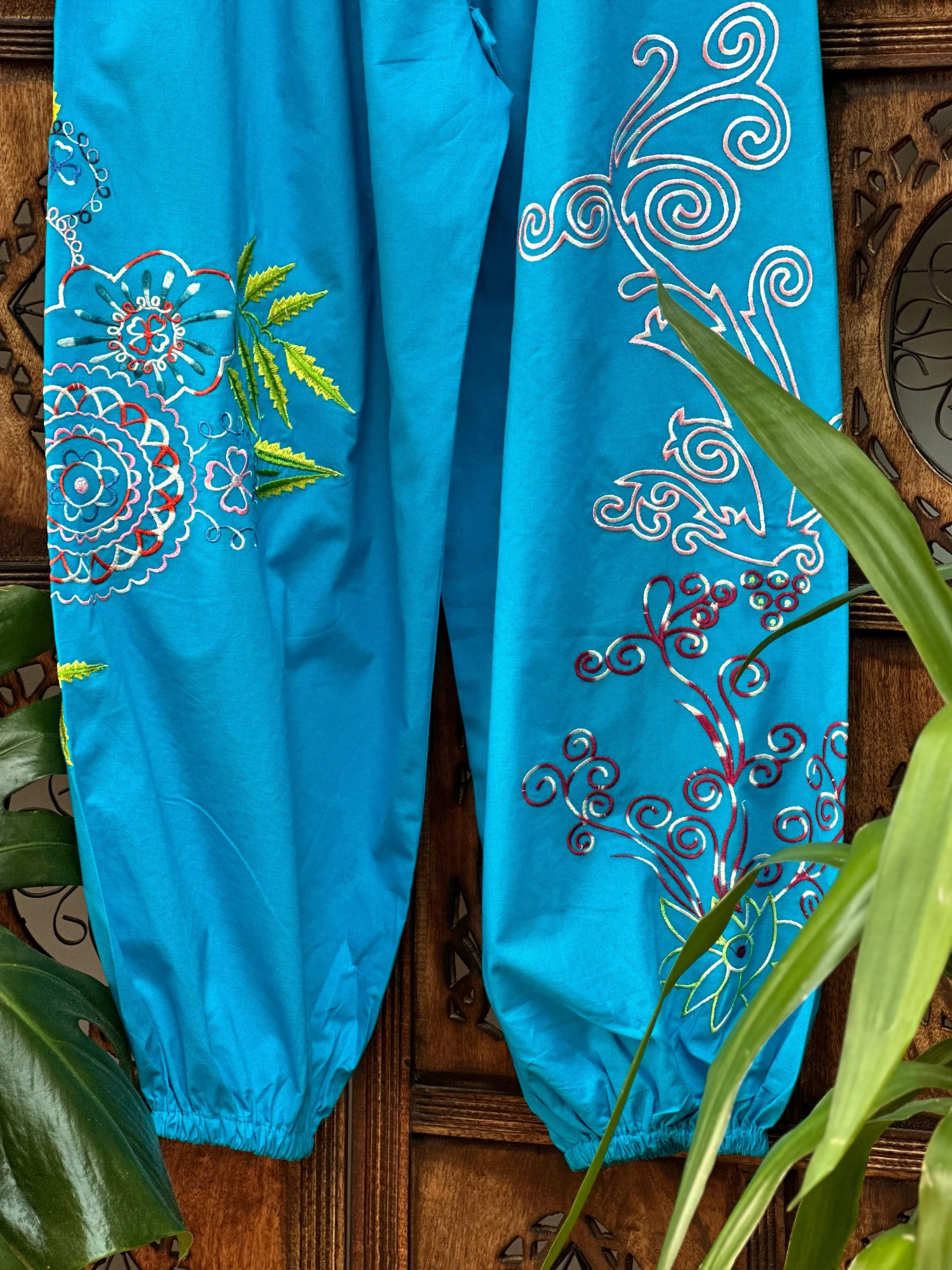 BLOOMING GORGEOUS TURQUOISE HAREM TROUSERS M/L