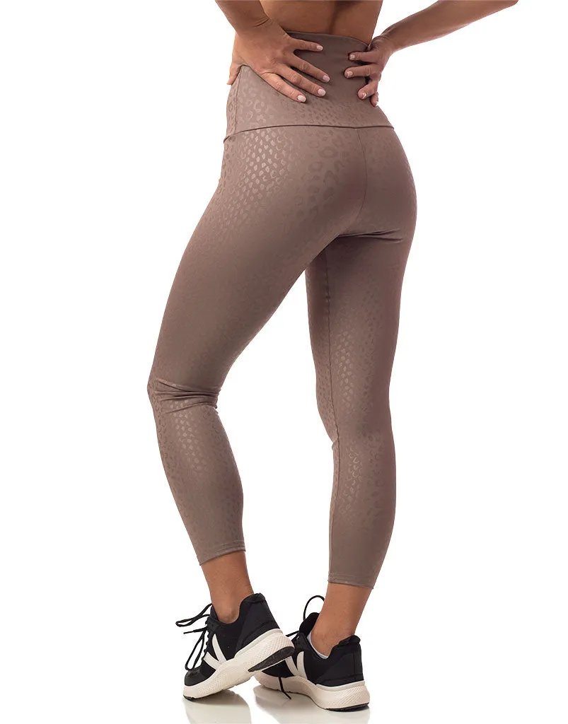 Embossed Leopard 7/8 Legging Latte