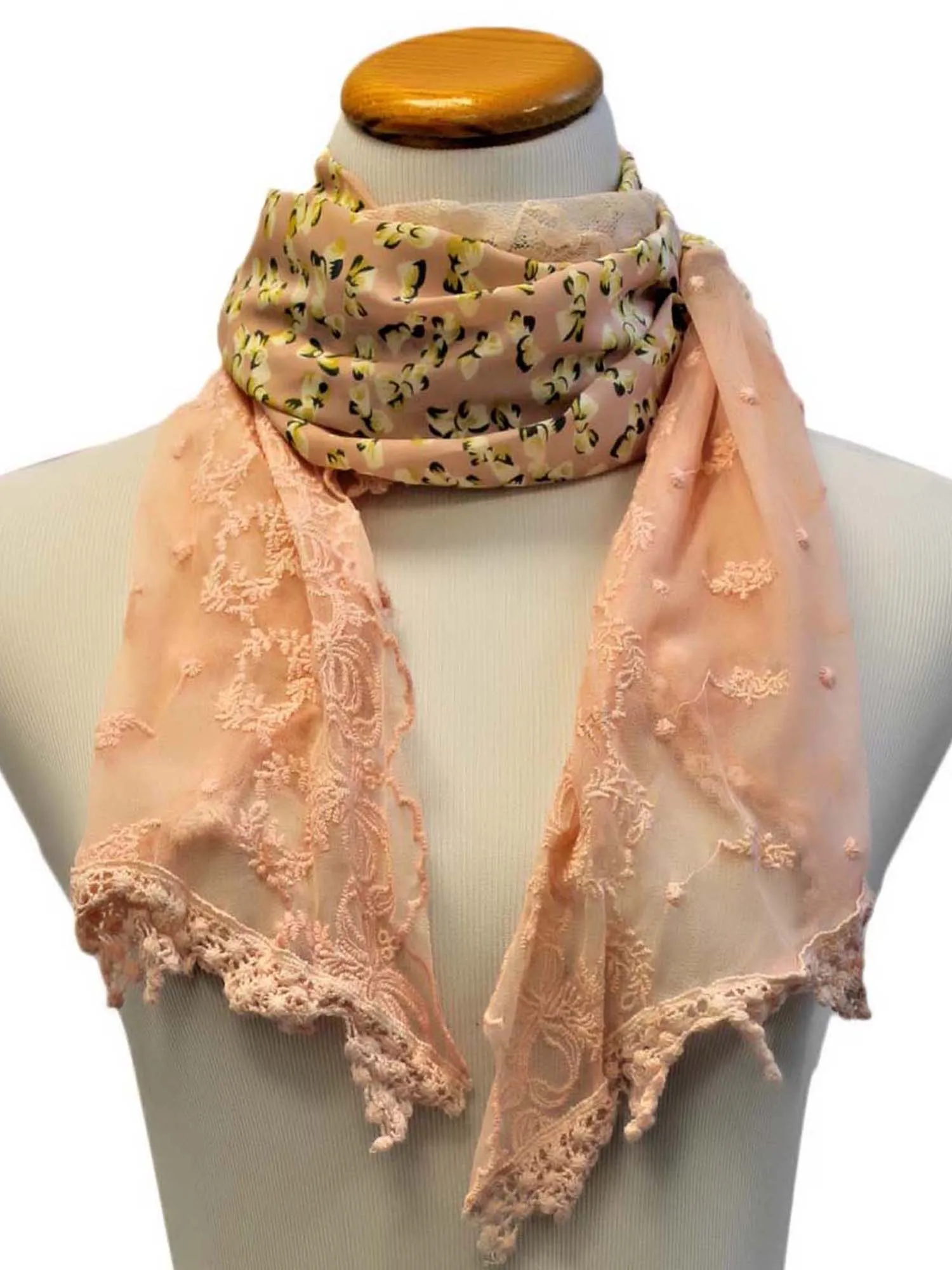 Lightweight Lace Scarf With Bow Print