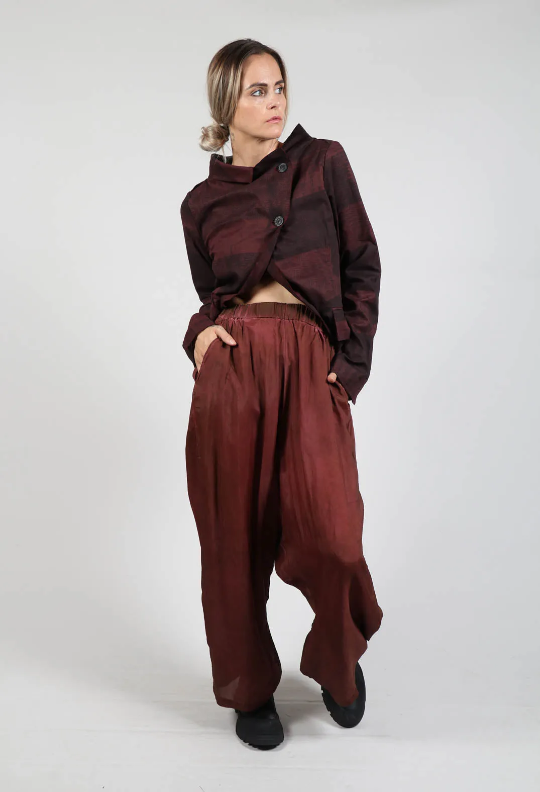 Pull on Straight Trousers in Rust Cloud