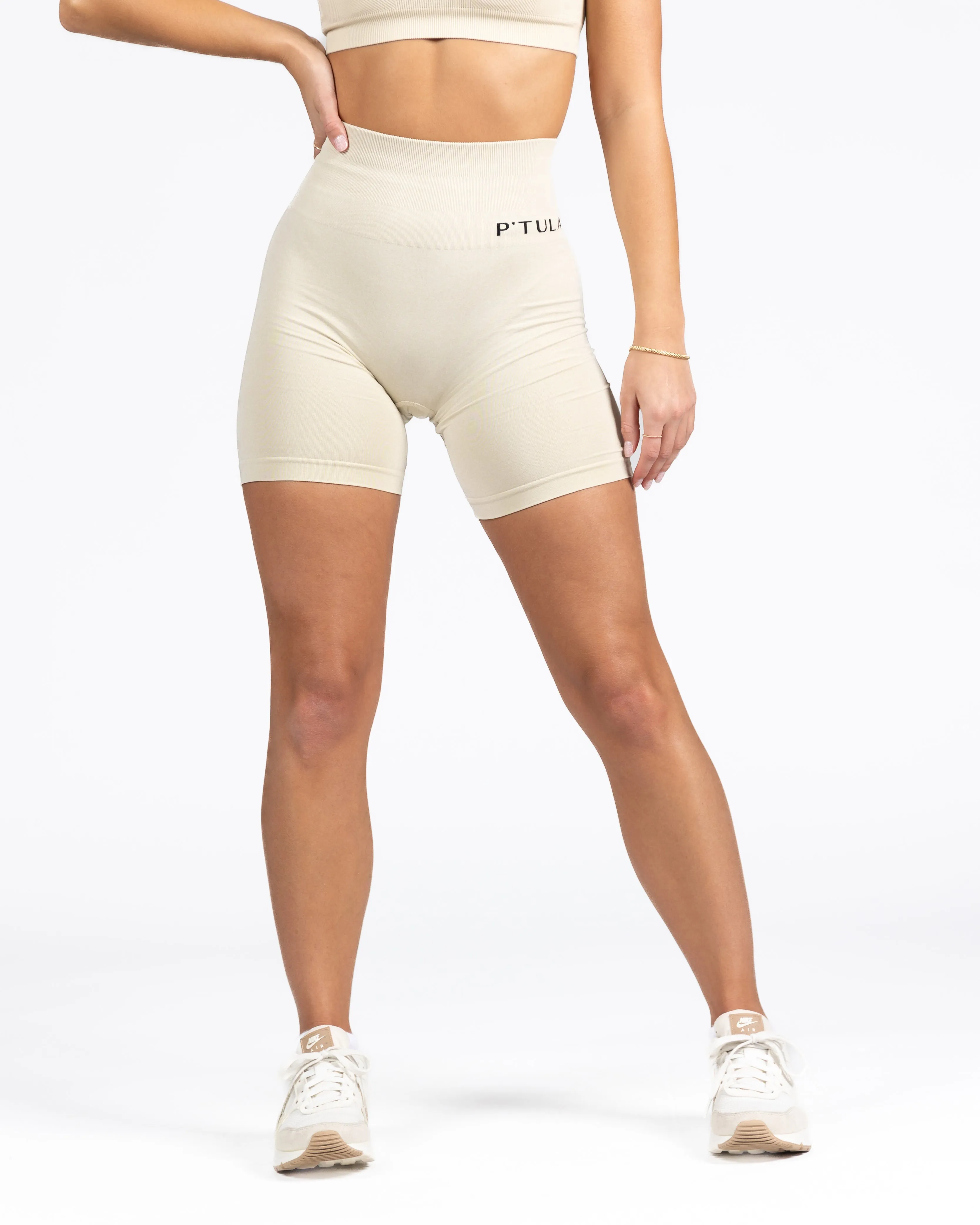 Seamless Short : 6