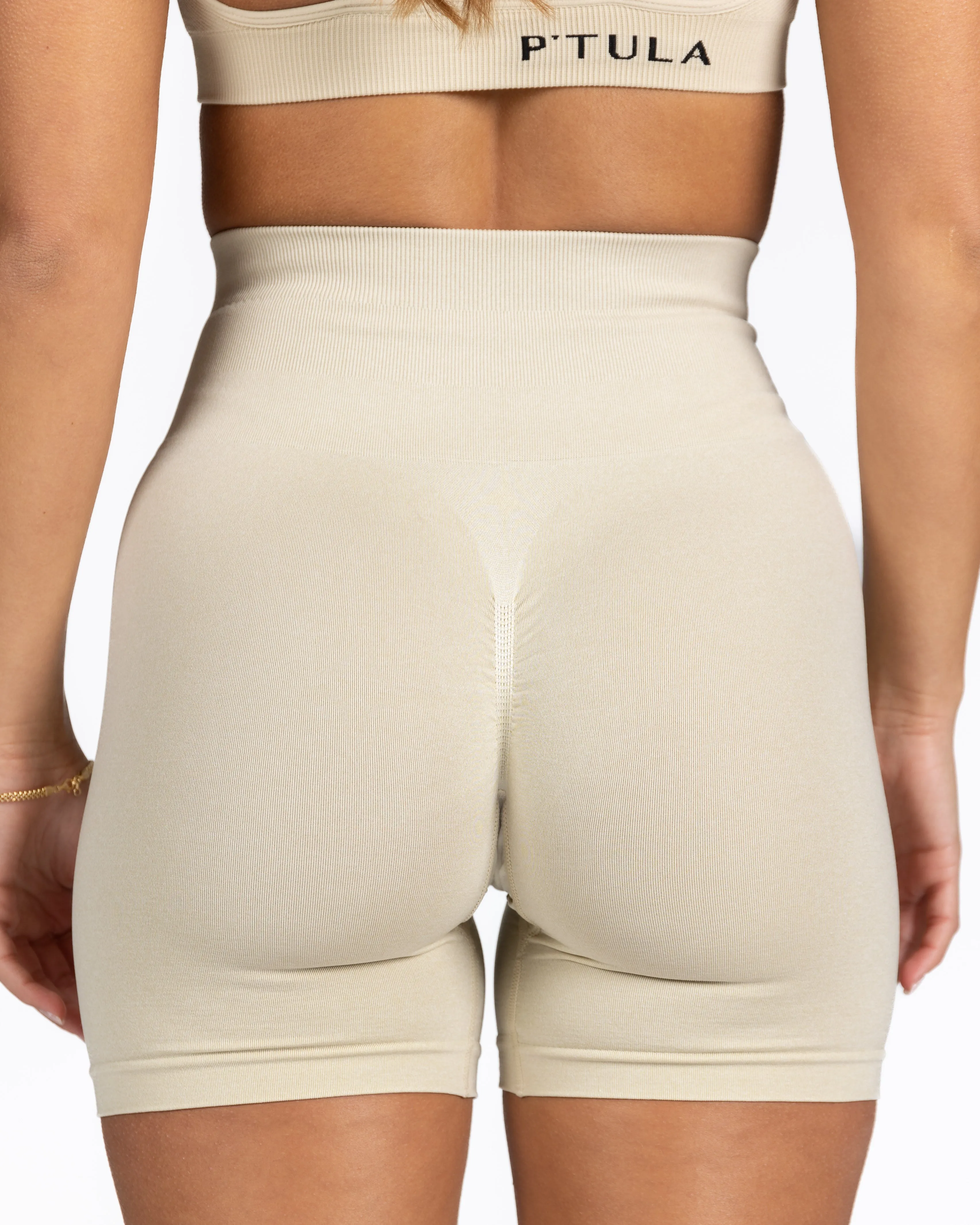 Seamless Short : 6