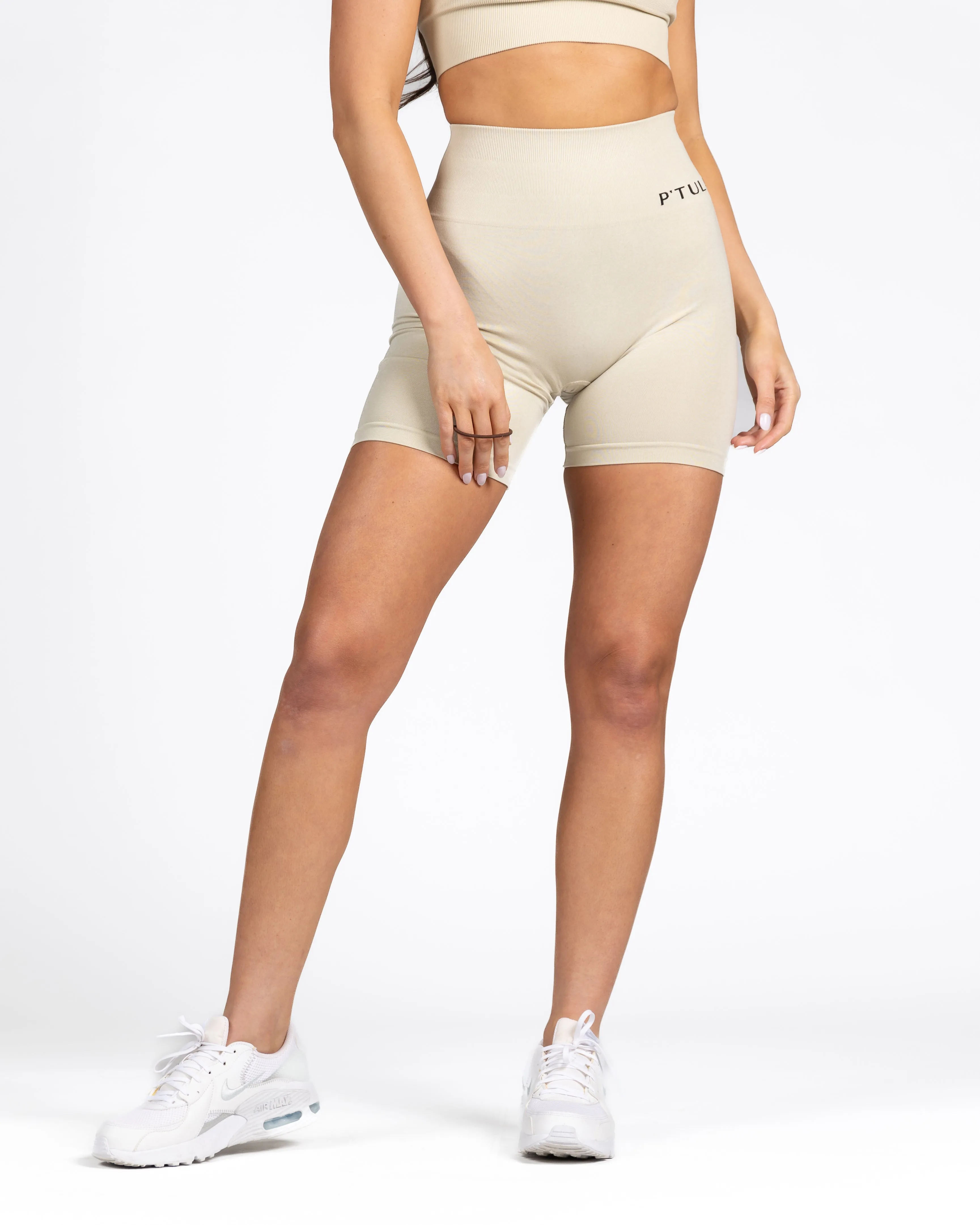 Seamless Short : 6