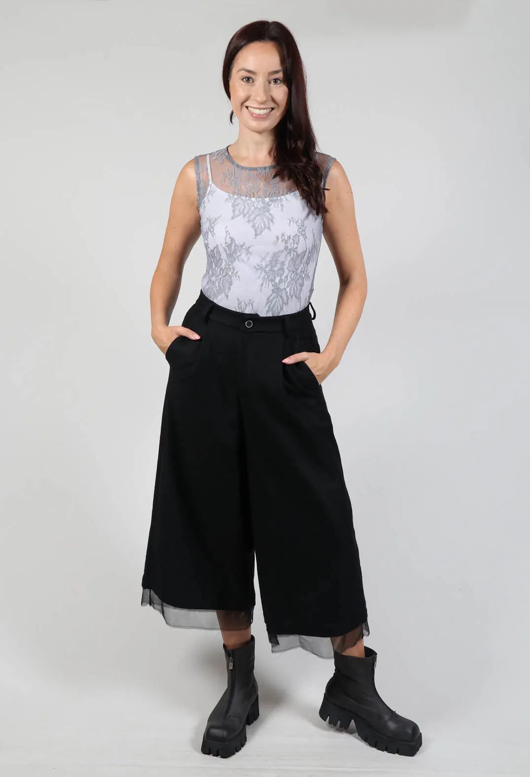 Wide Leg Mesh Hem Trousers in Nero